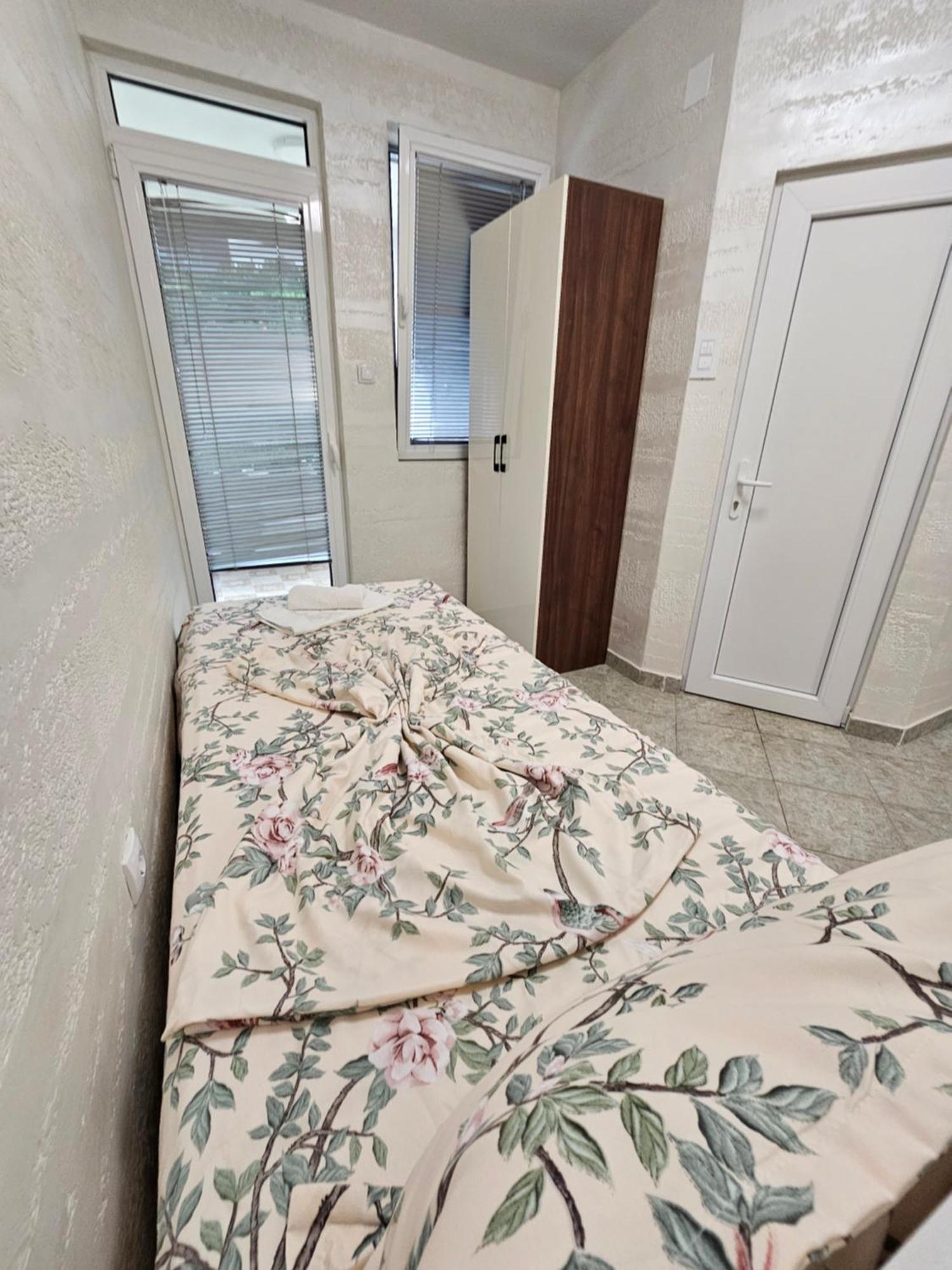 Apartmani Vila Ebra Utjeha Exterior foto