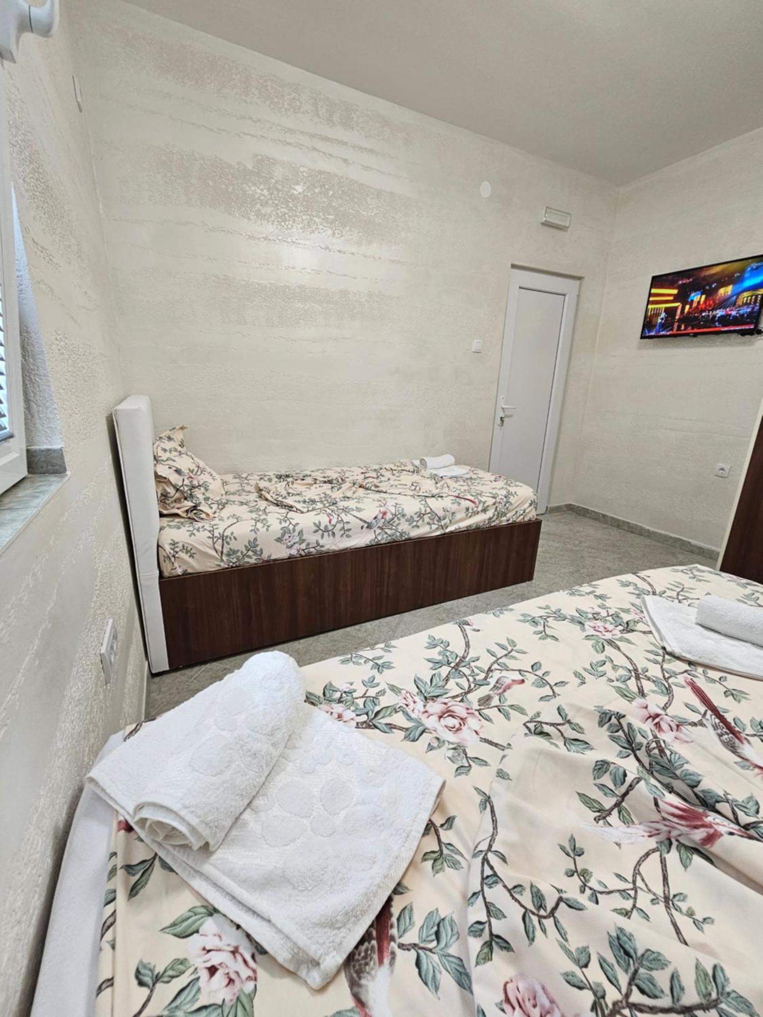 Apartmani Vila Ebra Utjeha Exterior foto