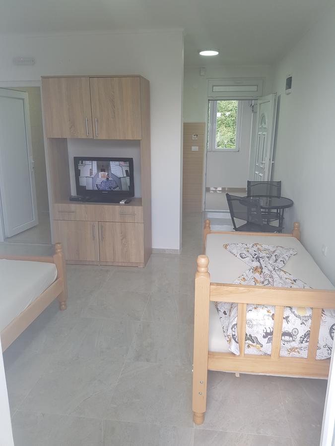 Apartmani Vila Ebra Utjeha Exterior foto